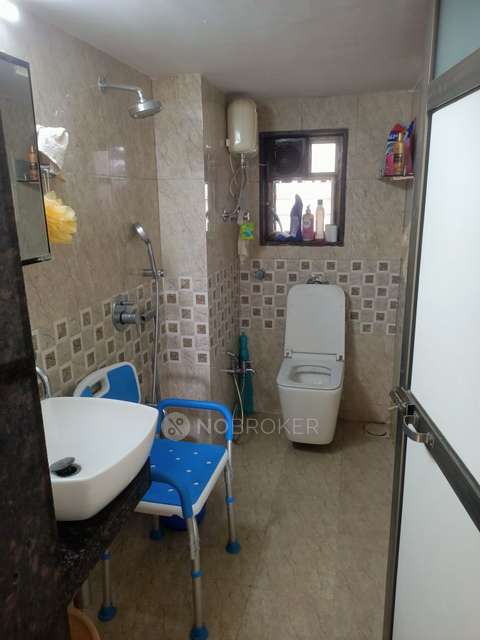 2 BHK Flat In Kalina Meenakshi For Sale  In Santacruz East