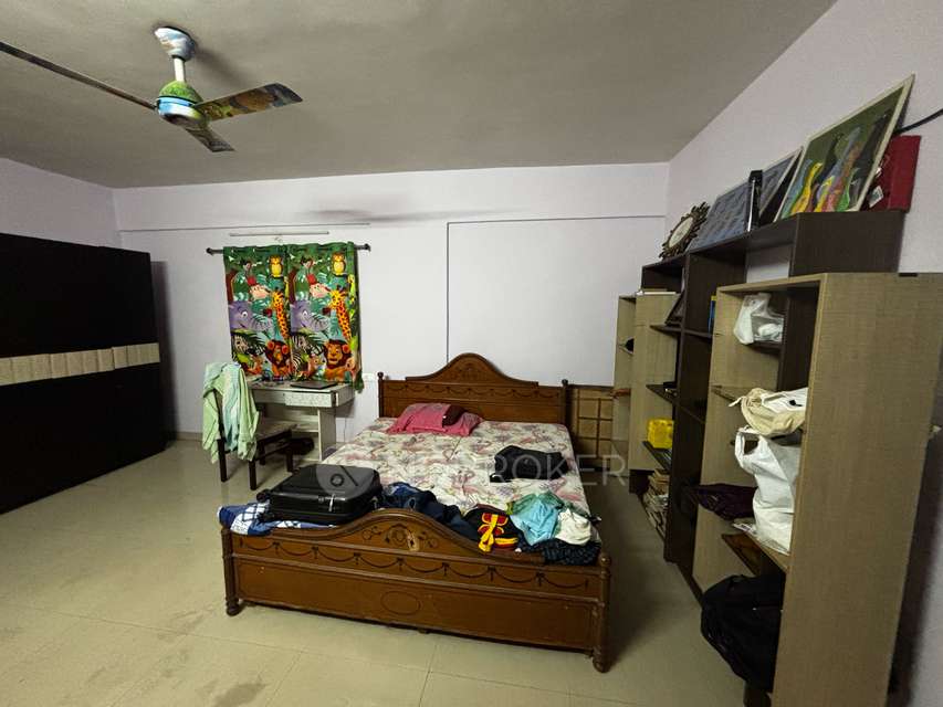 Single Room for Male In 3 BHK  In Bajaj Maruti Residency In Hitec City