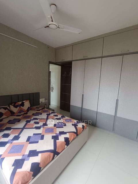 1 BHK Flat In Divya Shree Abhishek Chsl For Sale  In Kandivali West