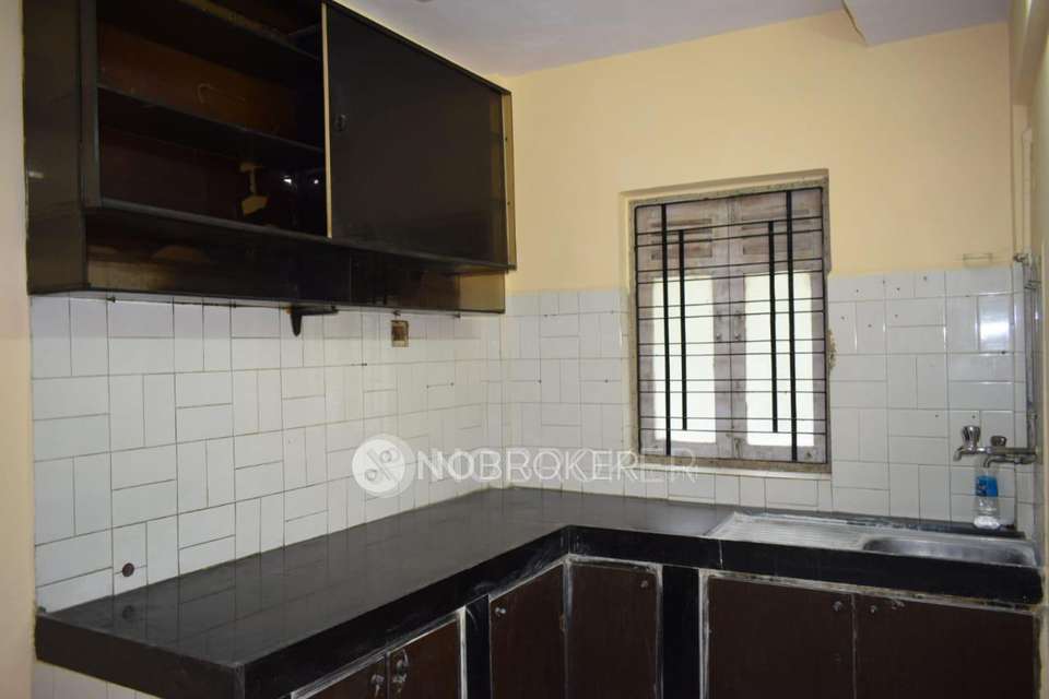 2 BHK Flat In Lalji -complex For Sale  In Kandivali West