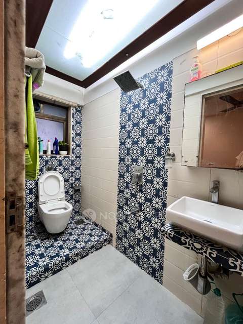 2 BHK Flat In Rna Azzure For Sale  In Bandra East