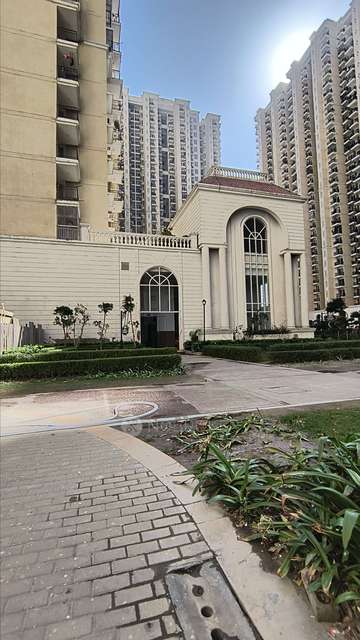 2 BHK Flat In Prateek Grand Carnesia For Sale  In Prateek Grand Carnesia