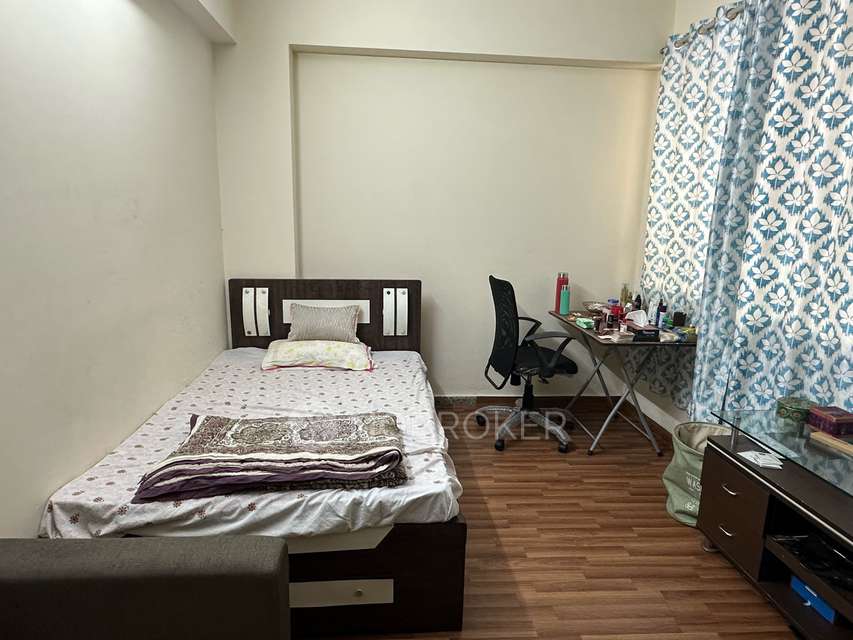 Shared Room for Female In 1 RK  In Gypsy Cooperative Housing Society, Powai In Gypsy Co- Operative Housing Society