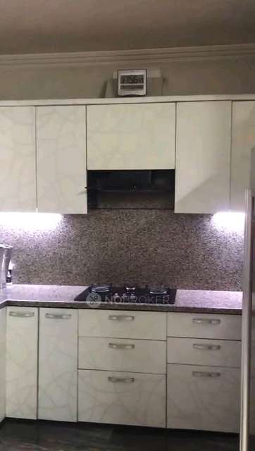 4 BHK Flat In Block U And V Shalimar Bagh Rwa For Sale  In Uv Block Market