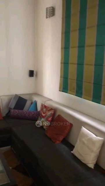 4 BHK Flat In Block U And V Shalimar Bagh Rwa For Sale  In Uv Block Market