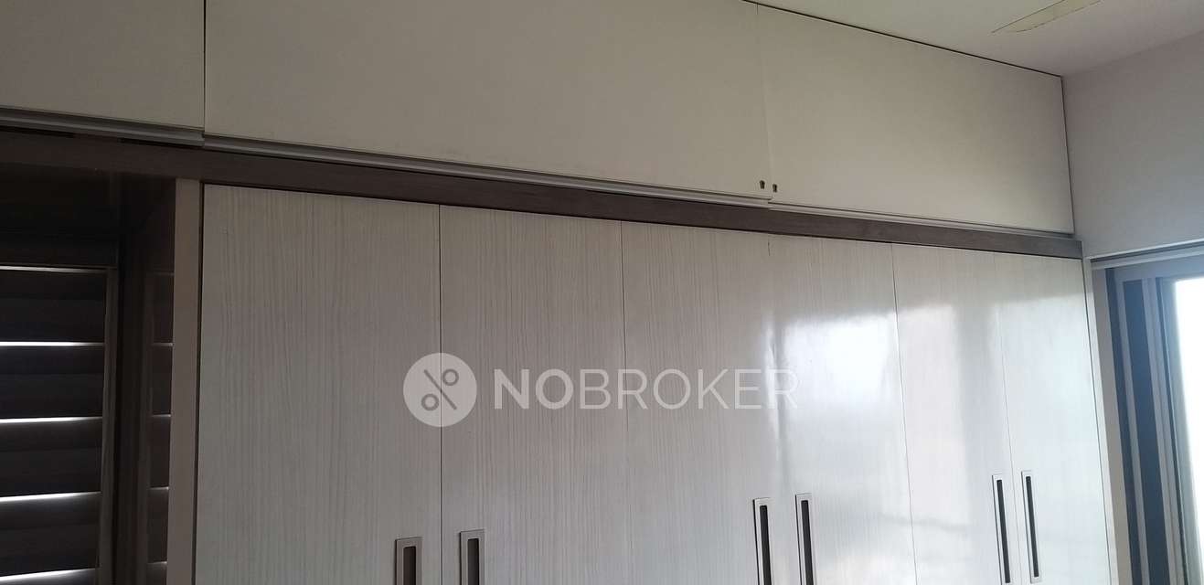 2 BHK Flat In Mayfair Hillcrest, Vikhroli West For Sale  In Vikhroli West