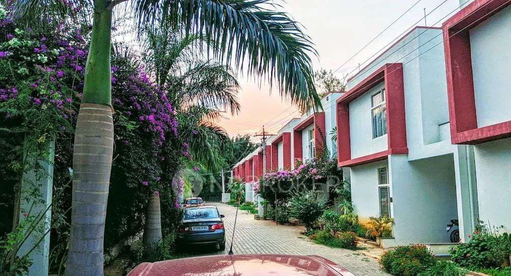 4+ BHK Villa In Pushpalok Villas for Rent  In Hosur