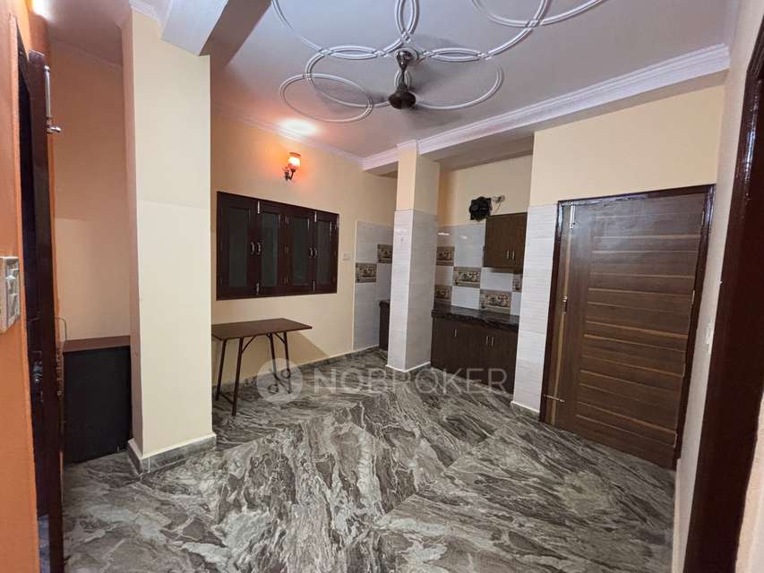 2 BHK Flat In Pahar Ganj for Rent  In Gali Hari Mandir