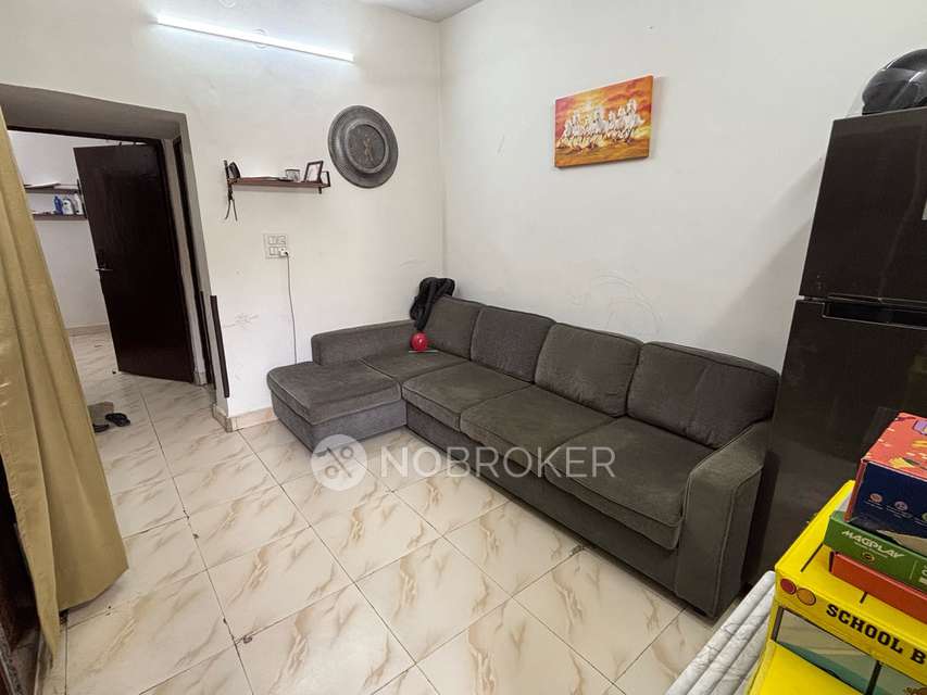 2 BHK Flat In Dda Flats For Sale  In Pitampura