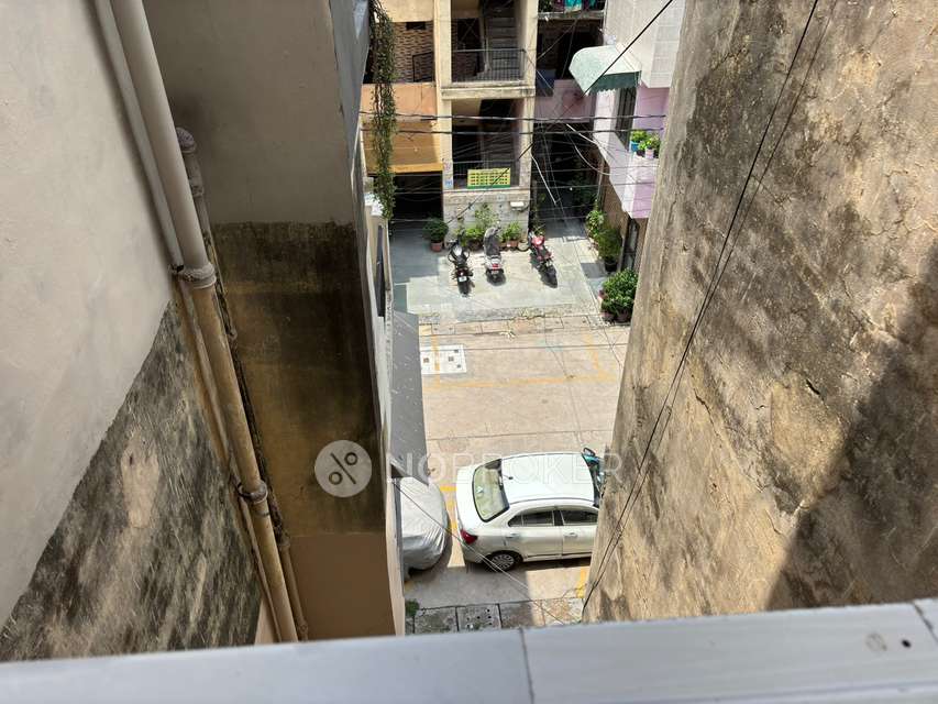 2 BHK Flat In Dda Flats For Sale  In Pitampura