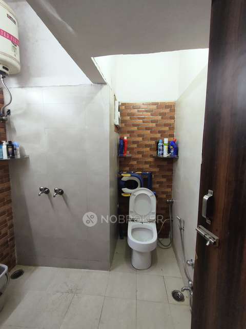 2 BHK Flat In Dda Flats For Sale  In Pitampura