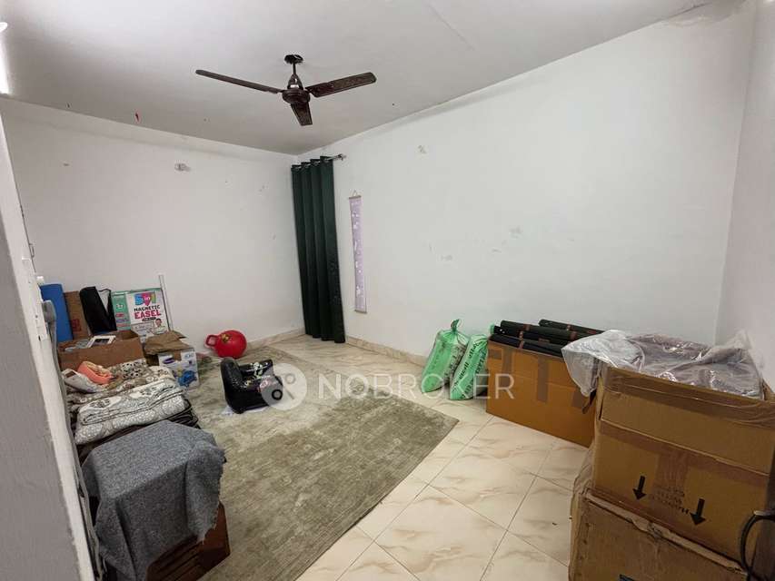2 BHK Flat In Dda Flats For Sale  In Pitampura