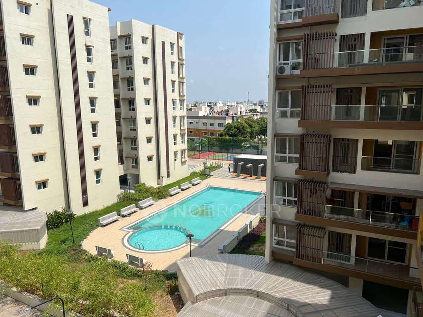 2 BHK Flat In Tvs Emerald Peninsula For Sale  In Manapakkam