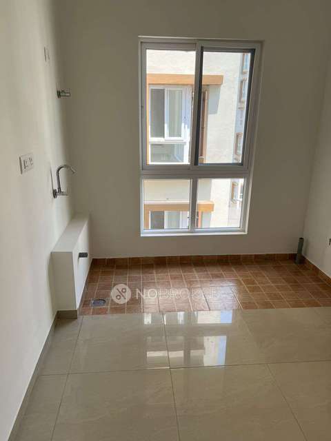 2 BHK Flat In Tvs Emerald Peninsula For Sale  In Manapakkam