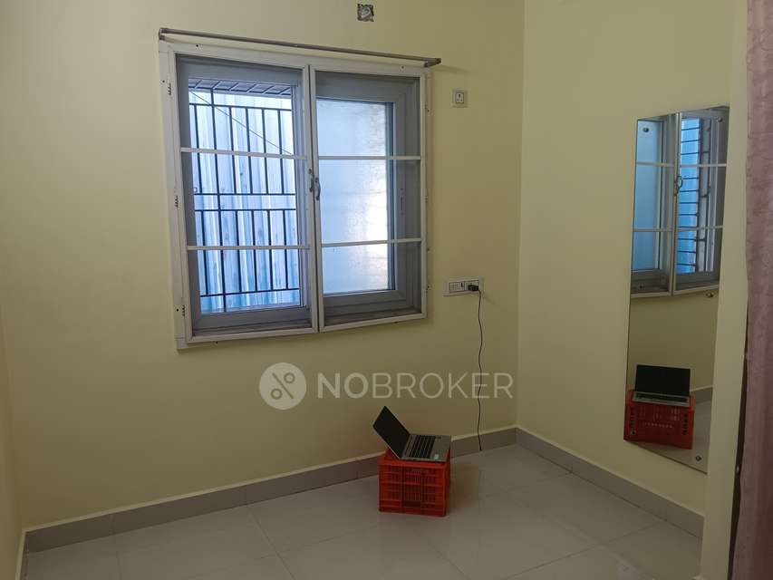 2 BHK Flat In Muthiah Castle,  Chromepet For Sale  In Chromepet