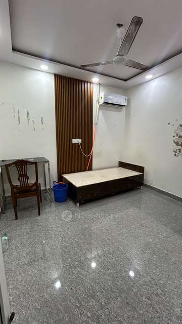 1 BHK Flat In Standalone Building  for Rent  In  Mukherjee Nagar