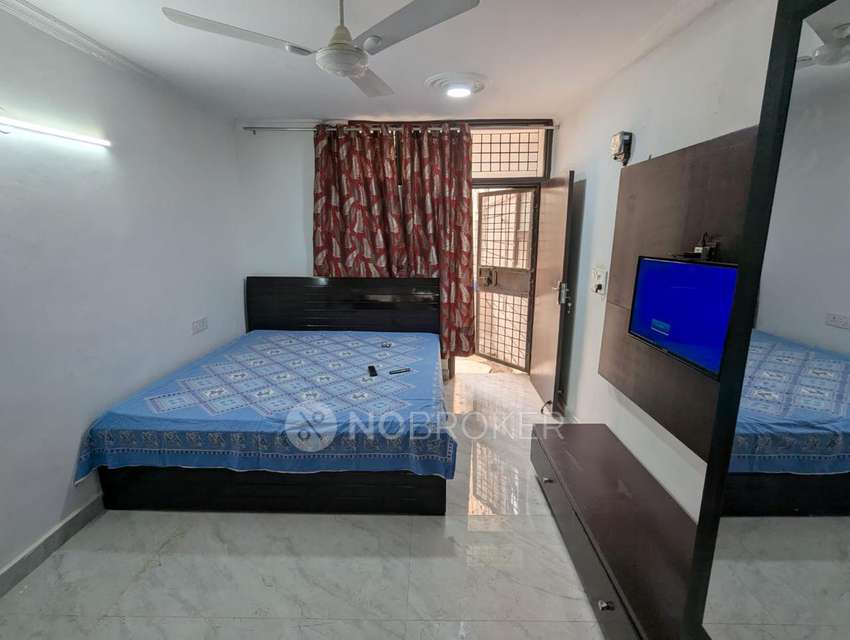 1 RK House for Rent  In Sector 49