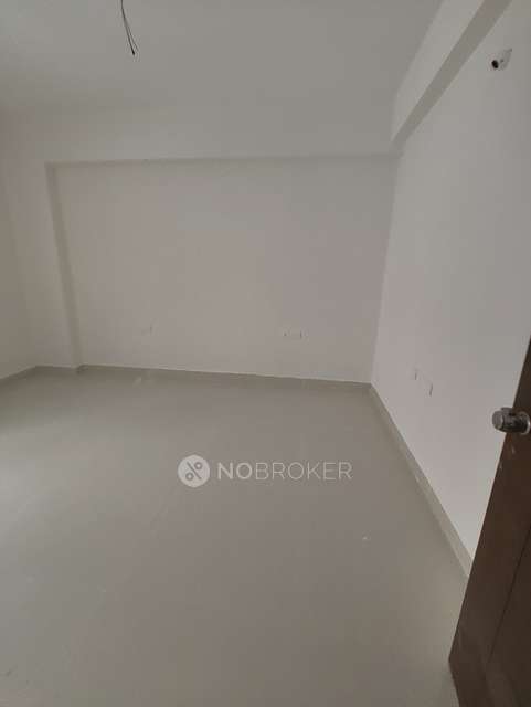 3 BHK Flat In Sri Dhanvi Marvel For Sale  In Narsingi