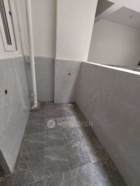 3 BHK Flat In Sri Dhanvi Marvel For Sale  In Narsingi