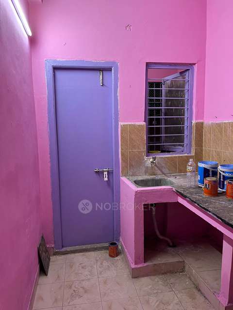 1 BHK Flat In Tnhb Layout, Thiruvalluvar Kudiyuruppu Apartment For Sale  In Ayapakkam