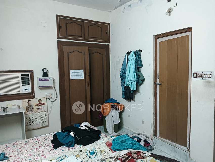 2 BHK Flat In Alapna Aparment For Sale  In Nungambakkam