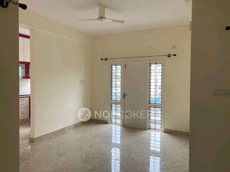 2 BHK Flat In #5 for Rent  In Amc Road