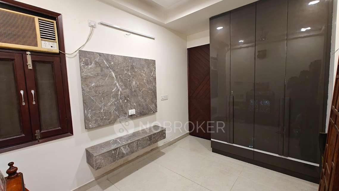 3 BHK Flat In Standalone Building  For Sale  In Indirapuram