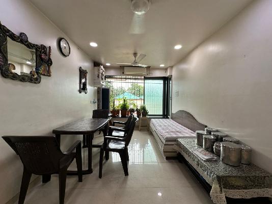 2 BHK Flat In Prabhat Apartment Byculla For Sale  In Byculla