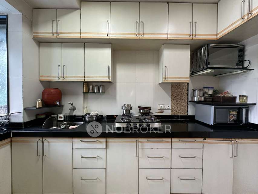 2 BHK Flat In Prabhat Apartment Byculla For Sale  In Byculla