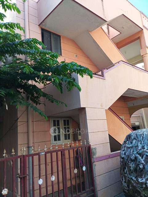 4+ BHK Flat For Sale  In Mathikere