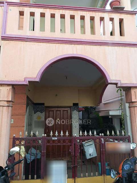 4+ BHK Flat For Sale  In Mathikere