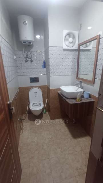 2 BHK Flat In Senior Citizen Home Complex For Sale  In Phi Ii