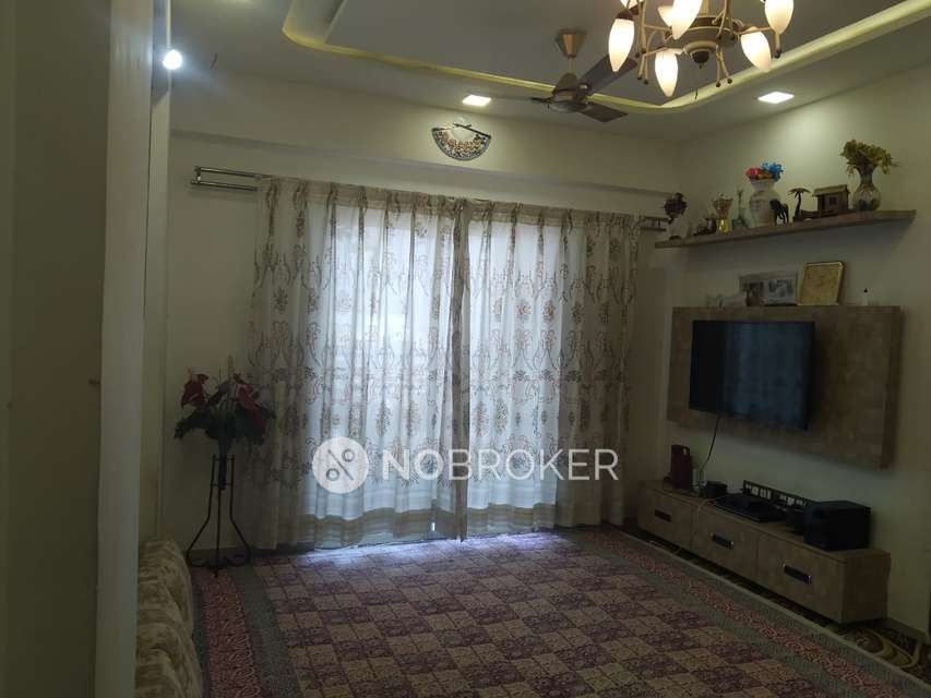 2 BHK Flat In Kumar Palmcrest For Sale  In Pisoli Road