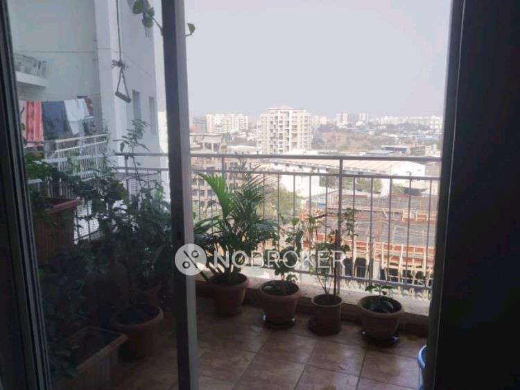 2 BHK Flat In Kumar Palmcrest For Sale  In Pisoli Road