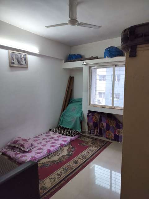 2 BHK Flat In Kumar Palmcrest For Sale  In Pisoli Road