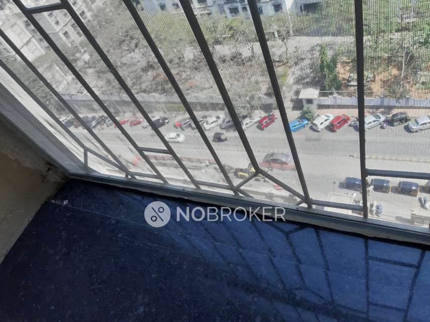 2 BHK Flat In Mantri Serene For Sale  In Goregaon East