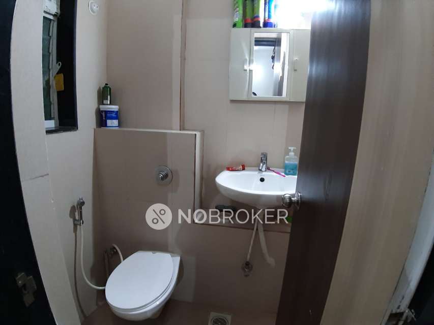 2 BHK Flat In Mantri Serene For Sale  In Goregaon East