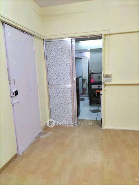 1 RK Flat In Om Sai Vishwakarma Society For Sale  In Vile Parle East