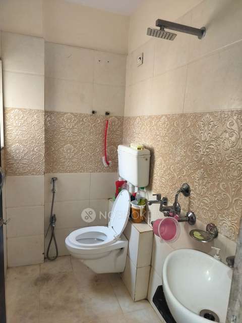 2 BHK Flat In Mnr Sai Gangat For Sale  In Thane West