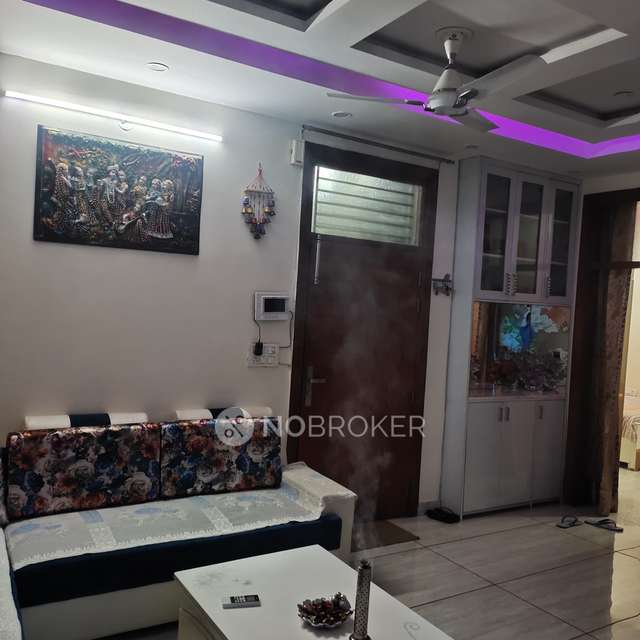 3 BHK Flat For Sale  In Laxmi Nagar