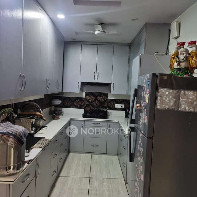 3 BHK Flat For Sale  In Laxmi Nagar