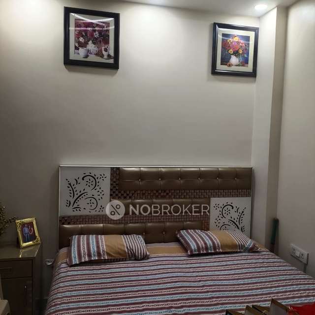 3 BHK Flat For Sale  In Laxmi Nagar