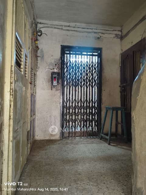 2 BHK Flat In Hira Keshav Chs For Sale  In Ghatkopar West