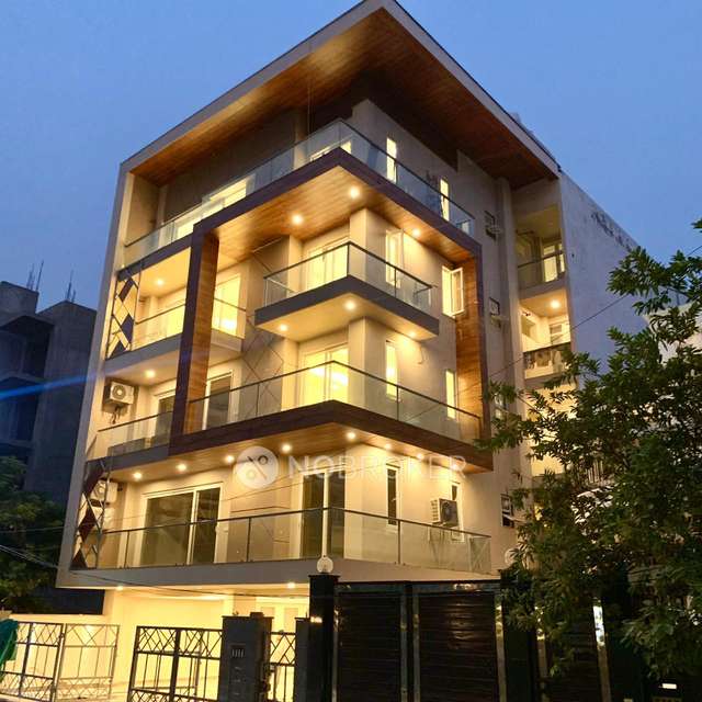 4 BHK Flat In Dlf City Iv For Sale  In Sector 28