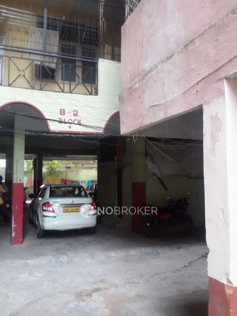 2 BHK Flat In Maheshwari Towers For Sale  In  Banjara Hills