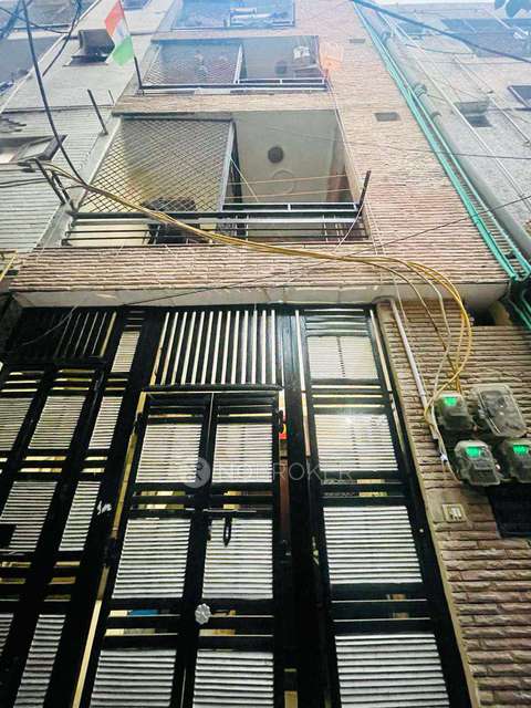 4 BHK Flat In Standalone Building  For Sale  In Patel Nagar