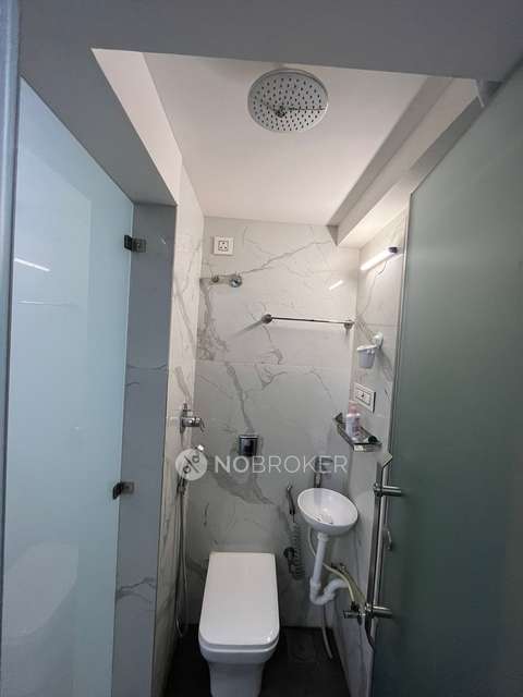 1 BHK Flat In Apartment For Sale  In Goregaon West