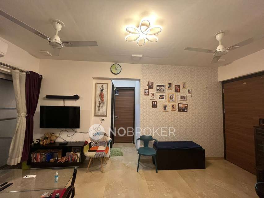 1 BHK Flat In Apartment For Sale  In Goregaon West