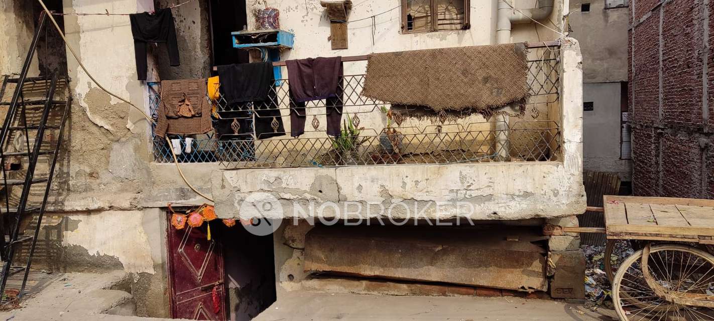 4+ BHK Flat For Sale  In Sangam Vihar