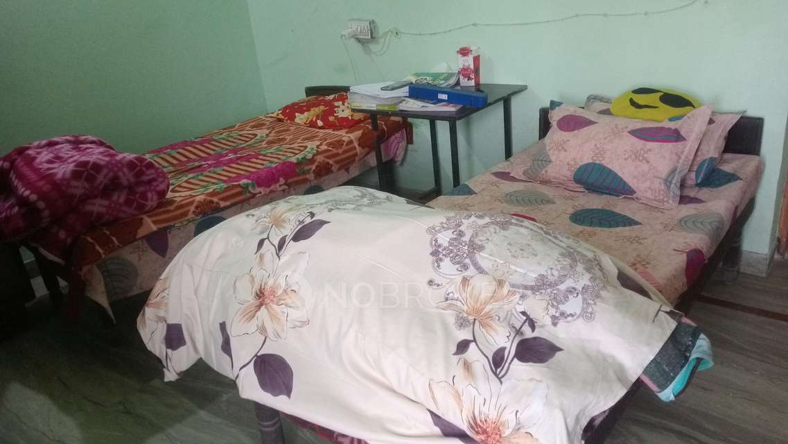 PG for Girls in Sector  22